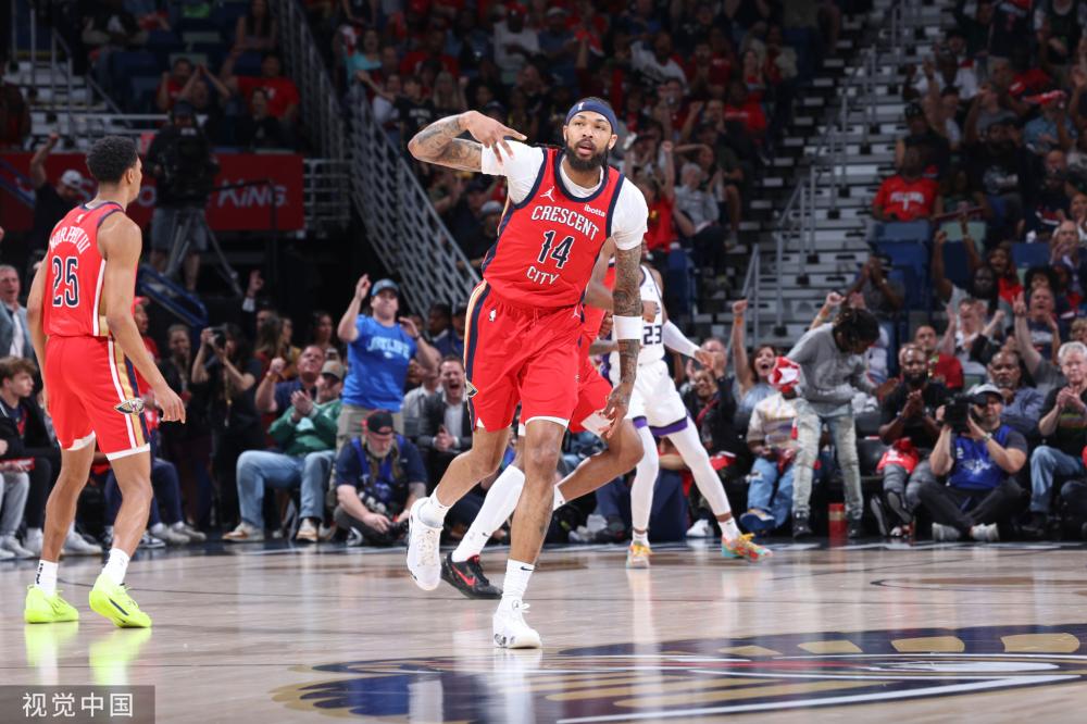 次夸张摔倒 次夸张摔倒